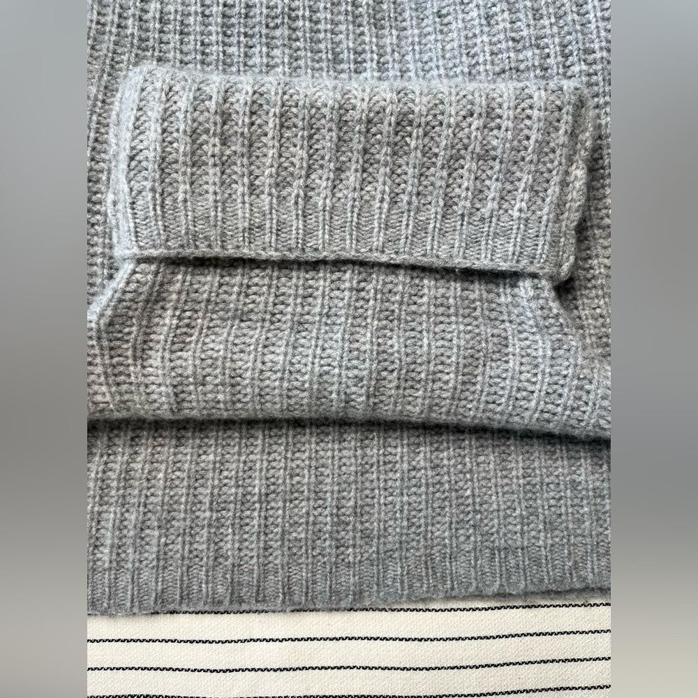James Perse Gray 100% Cashmere Ribbed Turtleneck Sweater, size 3 - Picture 6 of 14